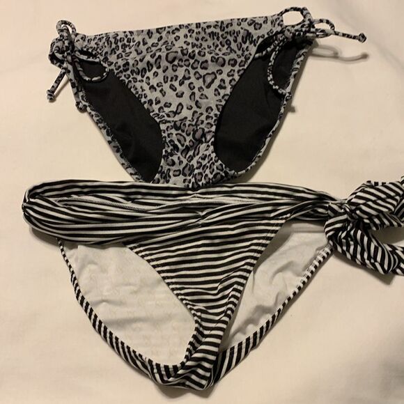 Victoria's Secret bikini bottom/top BUNDLE.  Mostly Medium but see ALL pics - Picture 8 of 12